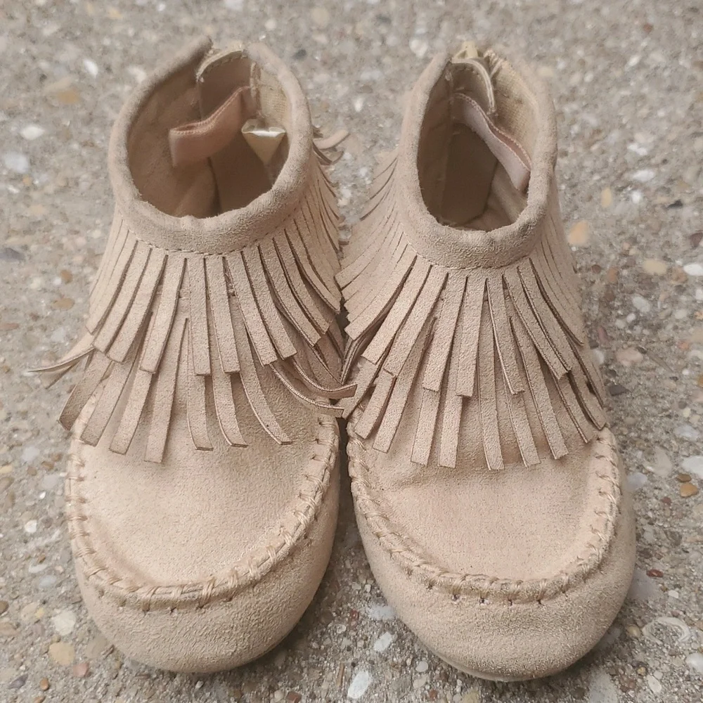 Old Navy Tan Brown Fringe Moccasin Booties Infant Baby 6